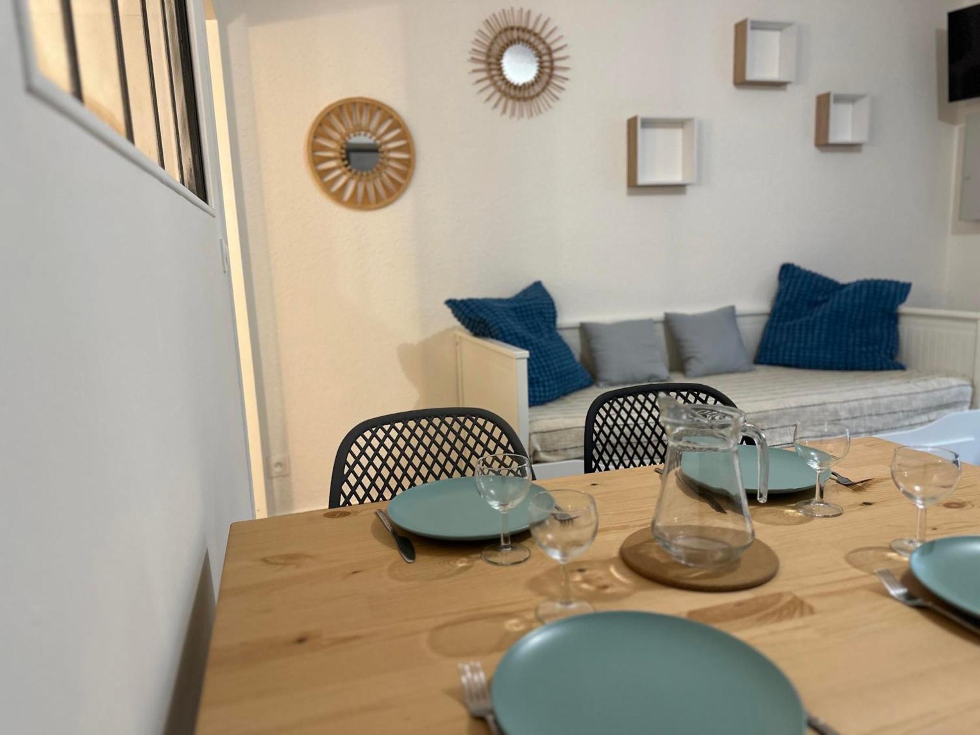Appartement Climatise Avec Chambre Et Parking Privatif Locations Vld Camargue Saintes-Maries-de-la-Mer Exterior photo