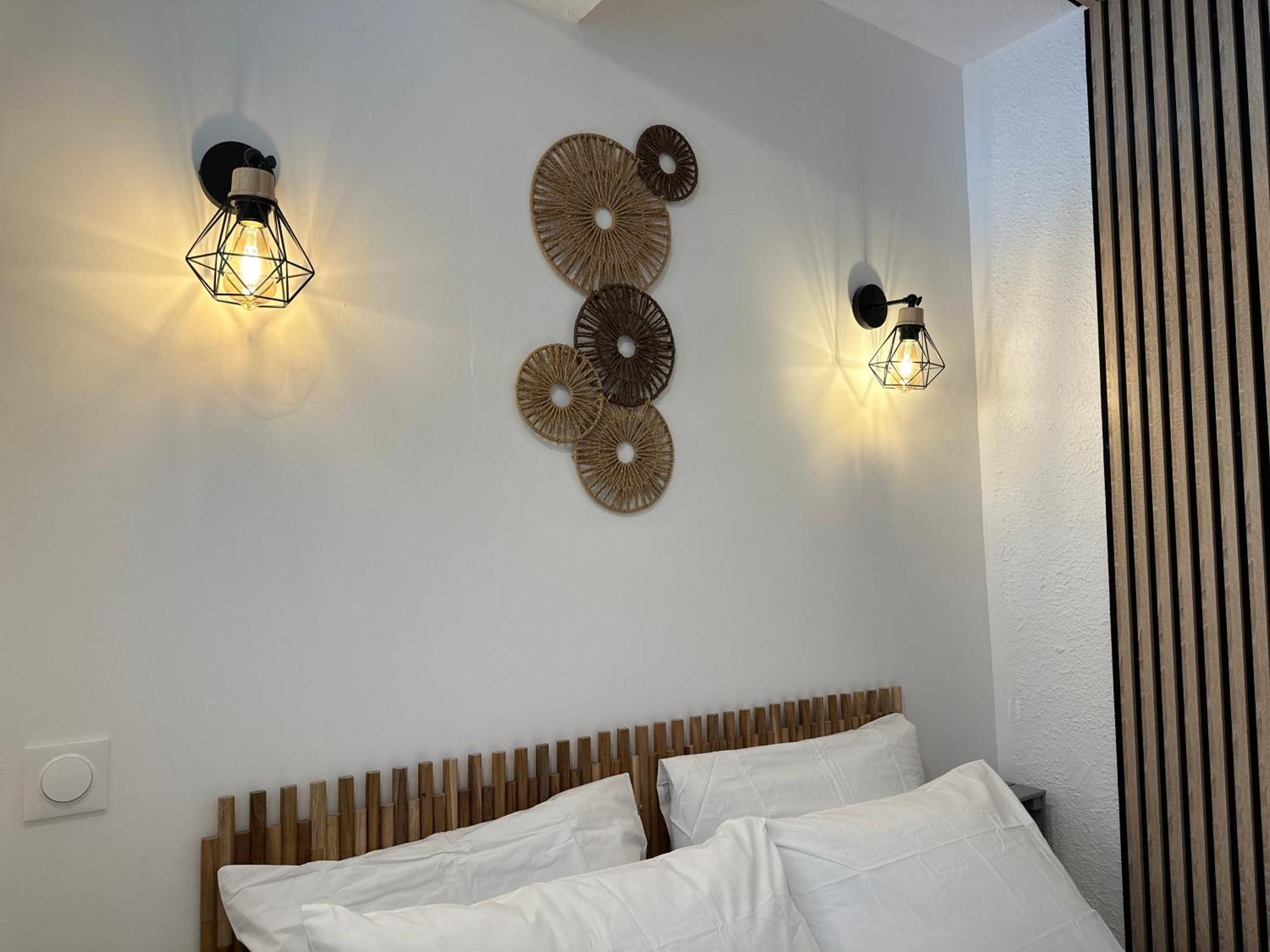 Appartement Climatise Avec Chambre Et Parking Privatif Locations Vld Camargue Saintes-Maries-de-la-Mer Exterior photo