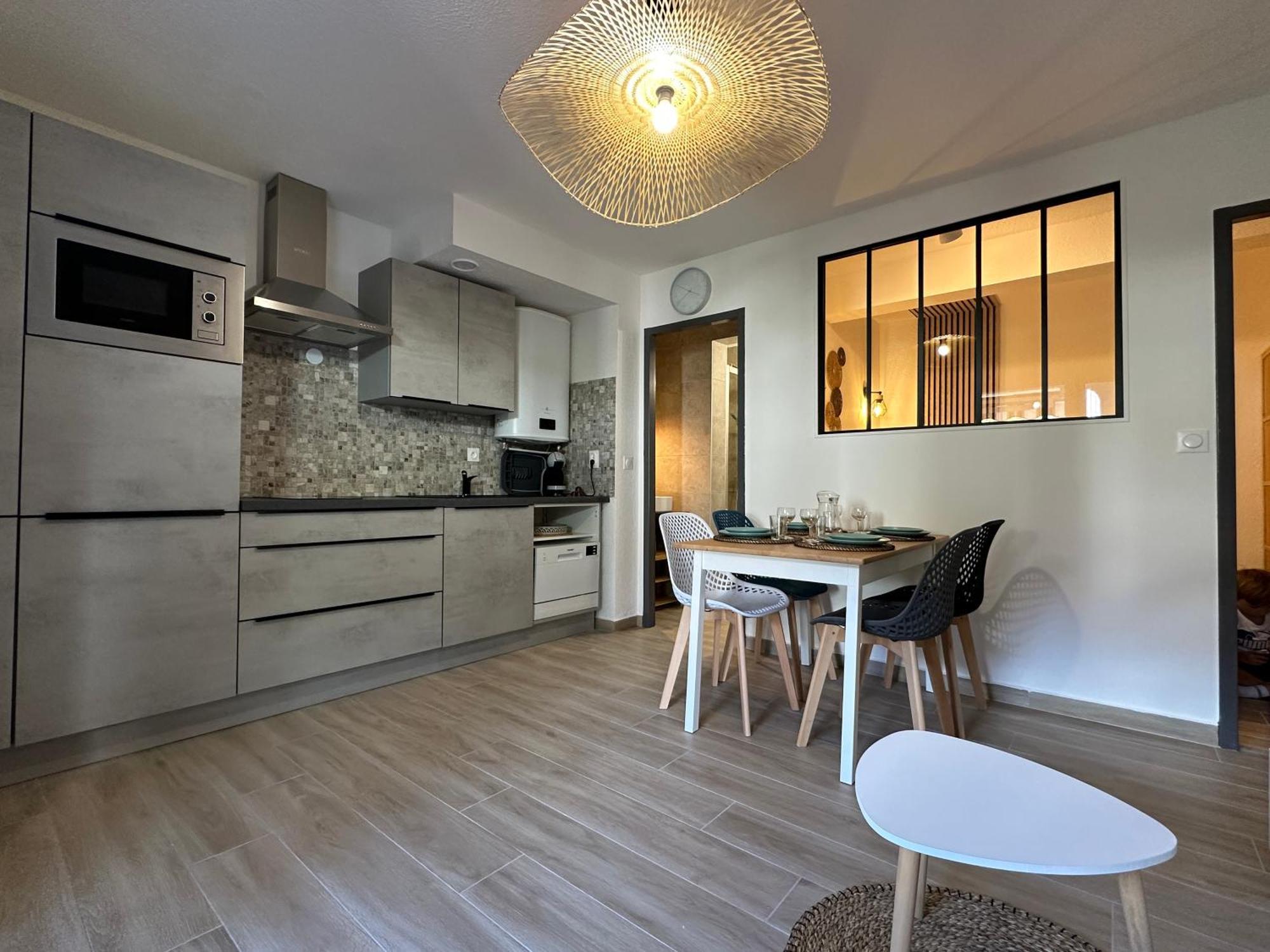 Appartement Climatise Avec Chambre Et Parking Privatif Locations Vld Camargue Saintes-Maries-de-la-Mer Exterior photo