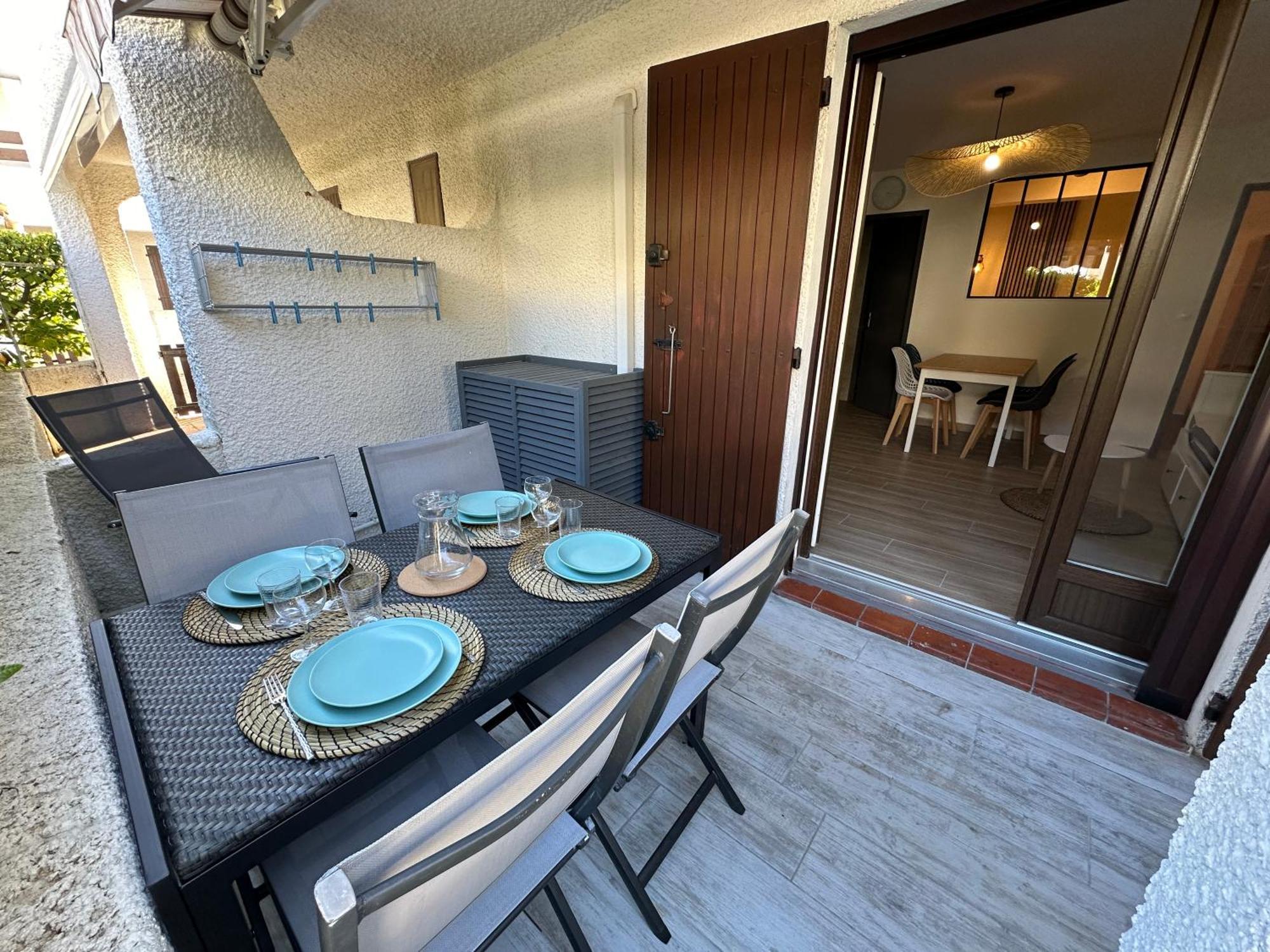 Appartement Climatise Avec Chambre Et Parking Privatif Locations Vld Camargue Saintes-Maries-de-la-Mer Exterior photo